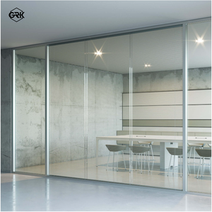 Cloisons de bureau en aluminium de 93 mm à design quadrillé, avec un design moderne, une construction durable, une absorption acoustique et une installation facile - Product Image 3