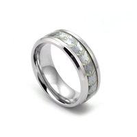 Personalisierter Herrenring aus Edelstahl mit leuchtendem Schmetterlingseffekt, Fingerring-Accessoire für Partys und Dekorationen.