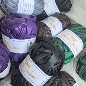 100G jeweils 100% Polyester beschichtetes mattes Metallic-Gewebe, geeignet für DIY Häkeln, Stricken, Handtaschen, Rucksäcke, Kissen usw. - Product Image 3