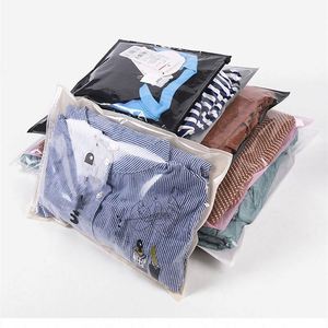Sacs de protection promotionnels personnalisés en plastique avec logo pour sous-vêtements, 45x35cm - Product Image 2
