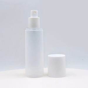 ขวดปั๊มสุญญากาศพลาสติกสีขาวคุณภาพสูงสำหรับเครื่องสำอาง ขนาด 15 มล. 30 มล. 50 มล. แบบขุ่น - Product Image 6