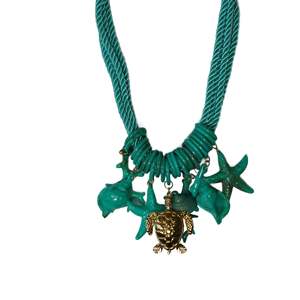 Collier Pendentif Bohème Tendance en Acier Inoxydable 316L Plaqué Or PVD, Durable et Résistant, Thème Océan, Forme Animale - Product Image 1