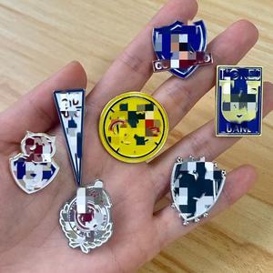 เข็มกลัดกีฬาโลหะเคลือบ<span class=keywords><strong>ส</strong></span>ีพิมพ์ลาย OEM ขายส่ง เข็มกลัดทีมฟุตบอลยุโรป ของที่ระลึกสำหรับเ<span class=keywords><strong>ส</strong></span>ื้อผ้า - Product Image 3