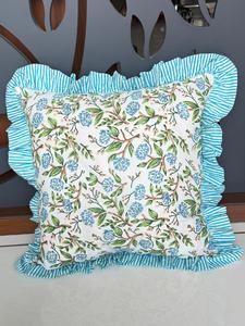 Housse de coussin en coton bohème faite à la main avec imprimé floral en blocs, coussins décoratifs de luxe, coussins bohèmes à volants - Product Image 2