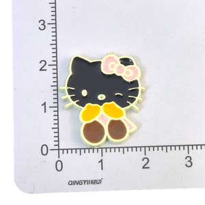 Pin de resina plástica con diseño de gatito de dibujos animados, troquelado, accesorio artesanal para fundas de teléfono, pinzas para el pelo y hebillas para zapatos - Product Image 5