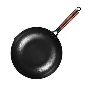 <span class=keywords><strong>Wok</strong></span> Chino <span class=keywords><strong>de</strong></span> <span class=keywords><strong>Acero</strong></span> <span class=keywords><strong>al</strong></span> <span class=keywords><strong>Carbono</strong></span> Antiadherente, Martillado a Mano, con Tapa <span class=keywords><strong>de</strong></span> Madera, 32 cm, Apto para Gas e Inducción, Utensilios <span class=keywords><strong>de</strong></span> Cocina Ecológicos, Venta <span class=keywords><strong>al</strong></span> Por Mayor - Product Image 2