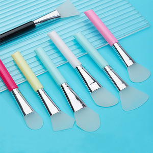 Pinceaux cosmétiques professionnels en silicone à poils de <span class=keywords><strong>blaireau</strong></span> obliques et angulaires pour salons de beauté – Vente en gros - Product Image 2