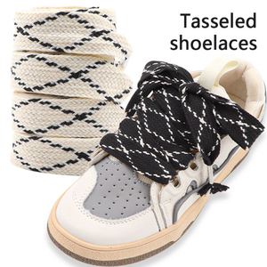 En gros Lacets de chaussures plats creux imprimés personnalisés pour baskets - Product Image 3