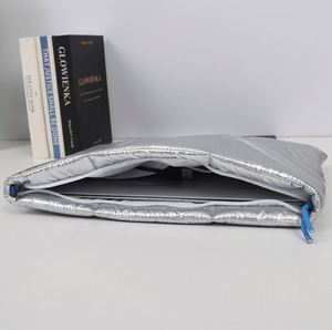 Funda Protectora Acolchada para Portátil de Alta Calidad, Personalizada de Fábrica, para Portátiles de 13/14/15 Pulgadas - Product Image 6