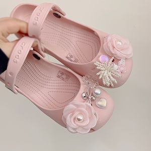Breloques de chaussures style Balletcore en perles pour sabots, boucles décoratives de luxe DIY pour sandales - Product Image 1