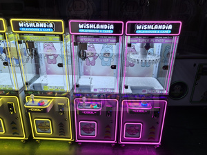Máquina de Arcade de juegos que funciona con monedas, grúa de garra giratoria Neo y máquina de regalo de sujeción con clip con casillero de premios - Product Image 4