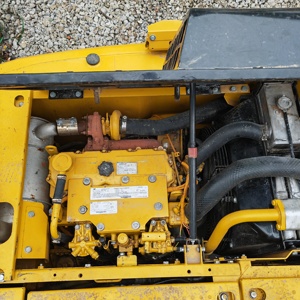 Excavatrice d'occasion Cat312D avec moteur Caterpillar, capacité de 12 tonnes, modèle 2022, excellent état, comprend moteur, pompe, boîte de vitesses, roulement - Product Image 6