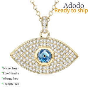 Collier pendentif Hip Hop œil porte-bonheur entièrement serti de zircone cubique bleue, en cuivre pur plaqué or 14 carats, vente en gros pour femmes - Product Image 1