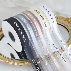 Ruban en <span class=keywords><strong>satin</strong></span> imprimé sur mesure avec logo floral, rubans en tissu <span class=keywords><strong>satin</strong></span>é <span class=keywords><strong>blanc</strong></span>, rubans en <span class=keywords><strong>satin</strong></span> 100% polyester, <span class=keywords><strong>couleur</strong></span> unie, possibilité d'ajouter un logo privé - Product Image 4
