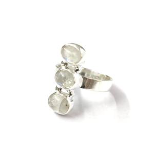 แหวนมูนสโตน เงินแท้ 925 แหวนพลอยมูนสโตน งานแฮนด์เมด คอลเลคชั่นแหวนสวย เครื่องประดับเงิน ราคาขายส่ง - Product Image 2