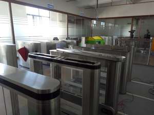 Dispositif de contrôle d'accès de tourniquet d'aile - Product Image 2