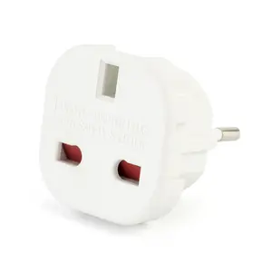 Wonplug nuevo producto Idea 2023 portátil eléctrico Reino Unido UE adaptador de enchufe dispositivos de viaje caliente Singapur Malasia Adaptador convertidor