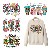 En gros conceptions personnalisées fer sur plastisol imprimable vinyle film conceptions presse autocollant logo impression par transfert de chaleur pour t-shirts
