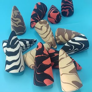 Spugne per Trucco a Forma Specifica Bicolore Ultra Morbide Senza Lattice Riutilizzabili con Logo Personalizzato per Donne - Product Image 1