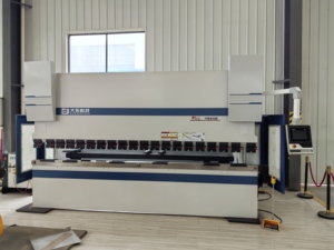 Prensa de Chapa de 4100 mm PDE 110T, Máquinas Dobladoras de Metal para Placas de Aluminio - Product Image 3