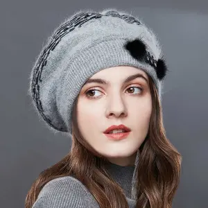 फैशनेबल अंगोला ऊन बुना हुआ टोपी टोपी के साथ महिलाओं के लिए गर्म सर्दियों ठोस फ्रेंच शैली Beanie मिंक फर पोम स्की टोपी थोक