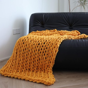Prix de gros bon marché <span class=keywords><strong>Couverture</strong></span> confortable en tricot câblé pour canapé-lit Offre Spéciale d'hiver <span class=keywords><strong>Couverture</strong></span> en chenille en tricot épais - Product Image 1