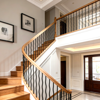 Balustres d'escalier ondulés en fer forgé, élégance moderne, pour villa
