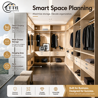 Système de dressing sur mesure de luxe avec portes en verre transparent, éclairage LED, îlot central et tiroirs