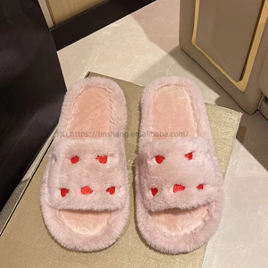 Nouvelle conception, semelle en PVC de qualité supérieure, pantoufles plates pour femme, dessus en fourrure de lapin artificielle, pantoufles d'intérieur pour femme avec de bons produits - Product Image 5