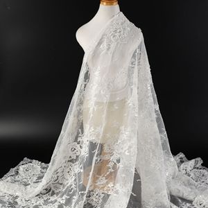 Tissu en <span class=keywords><strong>dentelle</strong></span> brodé à la main avec cordonnet français, sequins et perles, 3 mètres, une pièce - Product Image 3