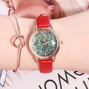 Reloj de Pulsera para Mujer, Diseño Cielo Estrellado en Oro Rosa, Esfera Negra, Números Romanos, Correa de Cuero, Elegante Reloj de Cuarzo - Product Image 3