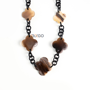 Collar Unisex Elegante con Diseño Floral de Cuerno de Búfalo BIXGO, Cadena con Eslabones de Trébol, Joyería de Estilo Francés, Regalo de Lujo Sostenible - Product Image 2