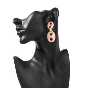 Boucles d'oreilles pendantes créatives en acrylique pour femme, plaquées <span class=keywords><strong>or</strong></span>, avec graines <span class=keywords><strong>de</strong></span> <span class=keywords><strong>café</strong></span>, maillons, marbre coloré et chaîne en forme <span class=keywords><strong>de</strong></span> nez <span class=keywords><strong>de</strong></span> cochon, collection vintage automne/hiver - Product Image 4