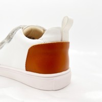 Offre Spéciale Vente en gros Fabricant de chaussures personnalisées Chaussures de sport de plein air en cuir véritable pour enfants