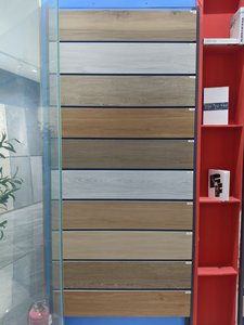 Azulejos de cerámica de porcelana mate Azulejos de aspecto de <span class=keywords><strong>madera</strong></span> rústica para paredes interiores Brillante para sala de estar Dormitorio Cocina Baño - Product Image 4
