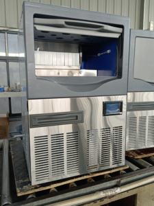 Máquina de Hielo Gourmet de Alta Calidad BLG 80kg/Día, Hielo Súper Cristalino Favorito de Bartenders para Restaurantes de Lujo y Comercios - Product Image 2