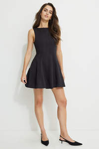 Été Noir a Line Mini robe à col bateau pour femmes Mode Couleur unie Simple Slim Elegant Sleeveless Short Dress Custom Wholesale - Product Image 5