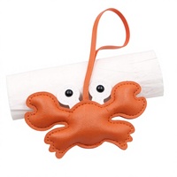 Breloque de sac en forme de crabe mignon, pendentif en similicuir orange, petit accessoire animal pour sac à main et porte-clés
