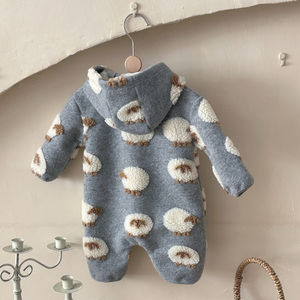 Mono con Capucha Gris <span class=keywords><strong>para</strong></span> Bebé Recién <span class=keywords><strong>Nacido</strong></span> con Estampado de Cordero, un Conjunto Cálido y Suave <span class=keywords><strong>para</strong></span> Invierno, Apto <span class=keywords><strong>para</strong></span> Bebés Niños y Niñas - Product Image 3