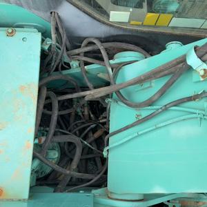 Excavadora Kobelco SK135SR/SK135UR de Segunda Mano con Bomba Hidráulica, 13 Toneladas, en Excelentes Condiciones de Trabajo, Diseño Compacto de Cola Corta, Resistente - Product Image 5