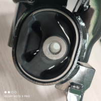 Suspension en caoutchouc de support de moteur de pièces d'auto d'usine OEM 12371-0H100 pour la voiture japonaise de Toyota RAV 4 III pour l'audi S6 renault Kwid