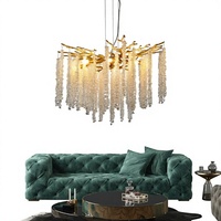 Lustre moderne de luxe en aluminium et cristal avec finition dorée, luminaire suspendu LED pour décoration intérieure haut de gamme