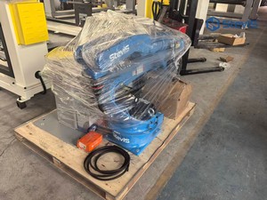 Brazo Robótico de Soldadura Láser de Metal Automático de 6 Ejes con Componentes de Motor Centrales y Equipado con Máquina de Soldadura CO2 o por Arco - Product Image 4