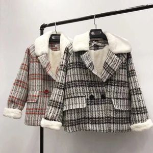 Veste en <span class=keywords><strong>laine</strong></span> <span class=keywords><strong>pour</strong></span> femme, trench-coat ample en tweed à carreaux, vêtement <span class=keywords><strong>pour</strong></span> femme, vêtement de style swallow - Product Image 3