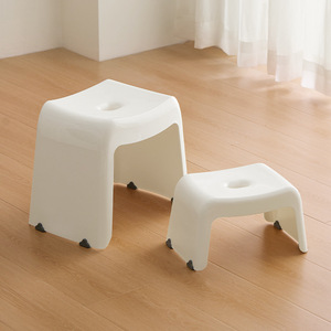 Tabouret en plastique Zhenying ZY blanc pur 8036-8037 pour la maison, la salle de bain et le salon - Product Image 1
