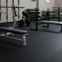Hochwertige Gummi-Bodenmatte für Fitness-Studios Stoßdämpfende Elastische Bodenbeläge Feuerfeste Bodenbeläge für Fitness-Studios