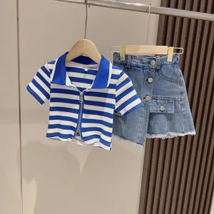 Conjunto de roupas de verão para meninas, camiseta com zíper listrado de manga curta + saia jeans, 2 peças, novo estilo, novo estilo, 2024, para meninas, novo, 2024