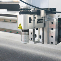 1325 Automatische CNC-Vibrationsmesser-Stoffschneidemaschine 220V für Schaumstoff, Leder, EVA, Stoff
