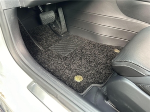 Alfombrillas de coche de rejilla de diamante bordadas personalizadas de cuero de PVC alfombrillas de coche personalizadas de colores opcionales aptas para coche <span class=keywords><strong>Audi</strong></span> - Product Image 5