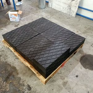 Nhà Máy bán hàng trực tiếp giá thấp chống trượt cần cẩu Thảm mật độ cao trọng lượng nhẹ dễ dàng để thực hiện <span class=keywords><strong>OUTRIGGER</strong></span> Pad - Product Image 6